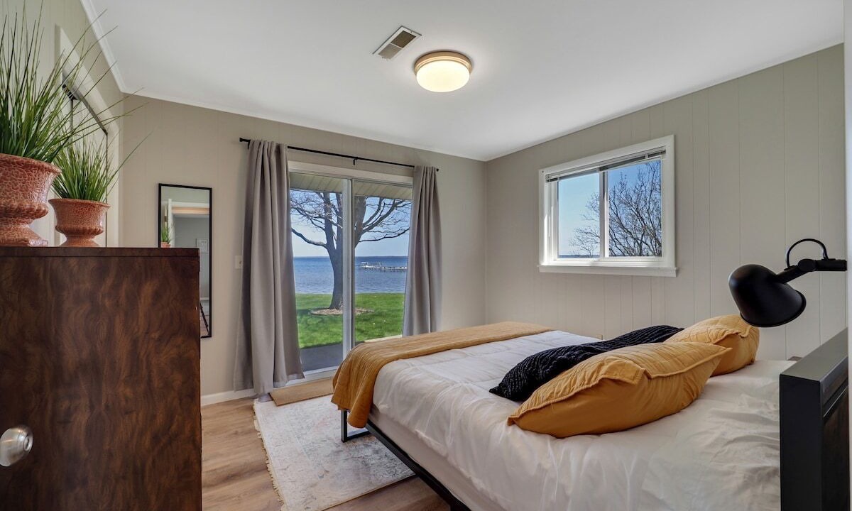 Photo of Bedroom in Houghton Lake