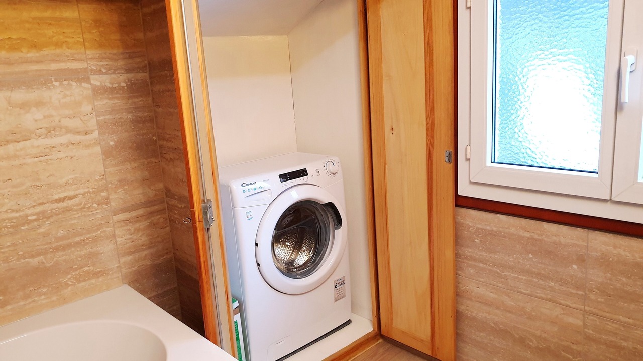 Photo of Bathroom in Grono