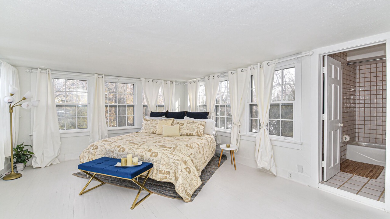 Photo of Bedroom in Delavan Lake