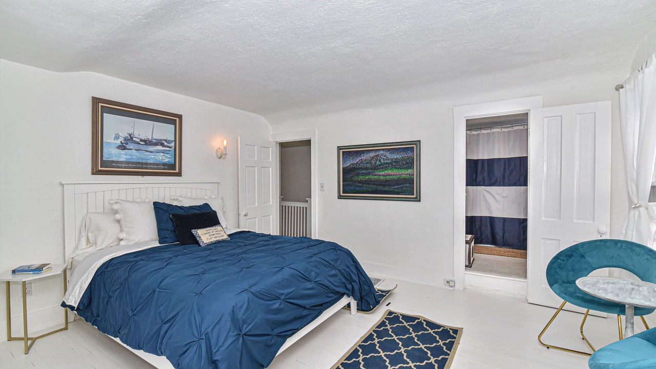 Photo of Bedroom in Delavan Lake