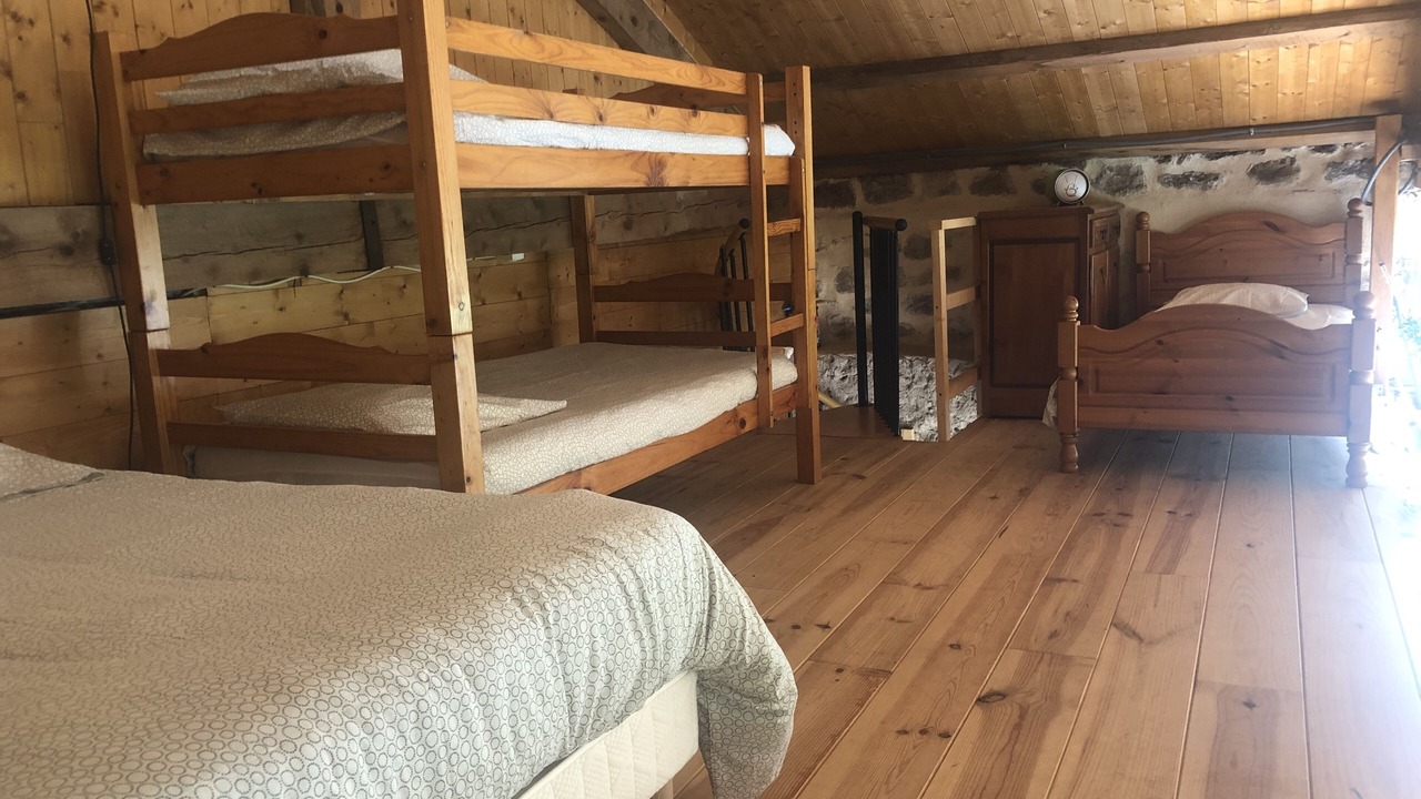 Photo of Bedroom in Borne