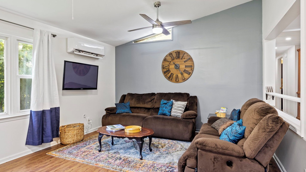 Photo of Livingroom in Greer