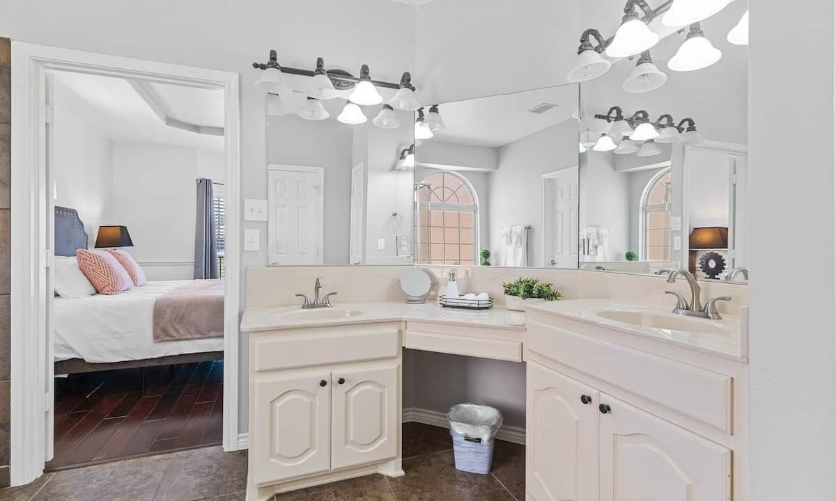 Photo of Bathroom in Tarrant County