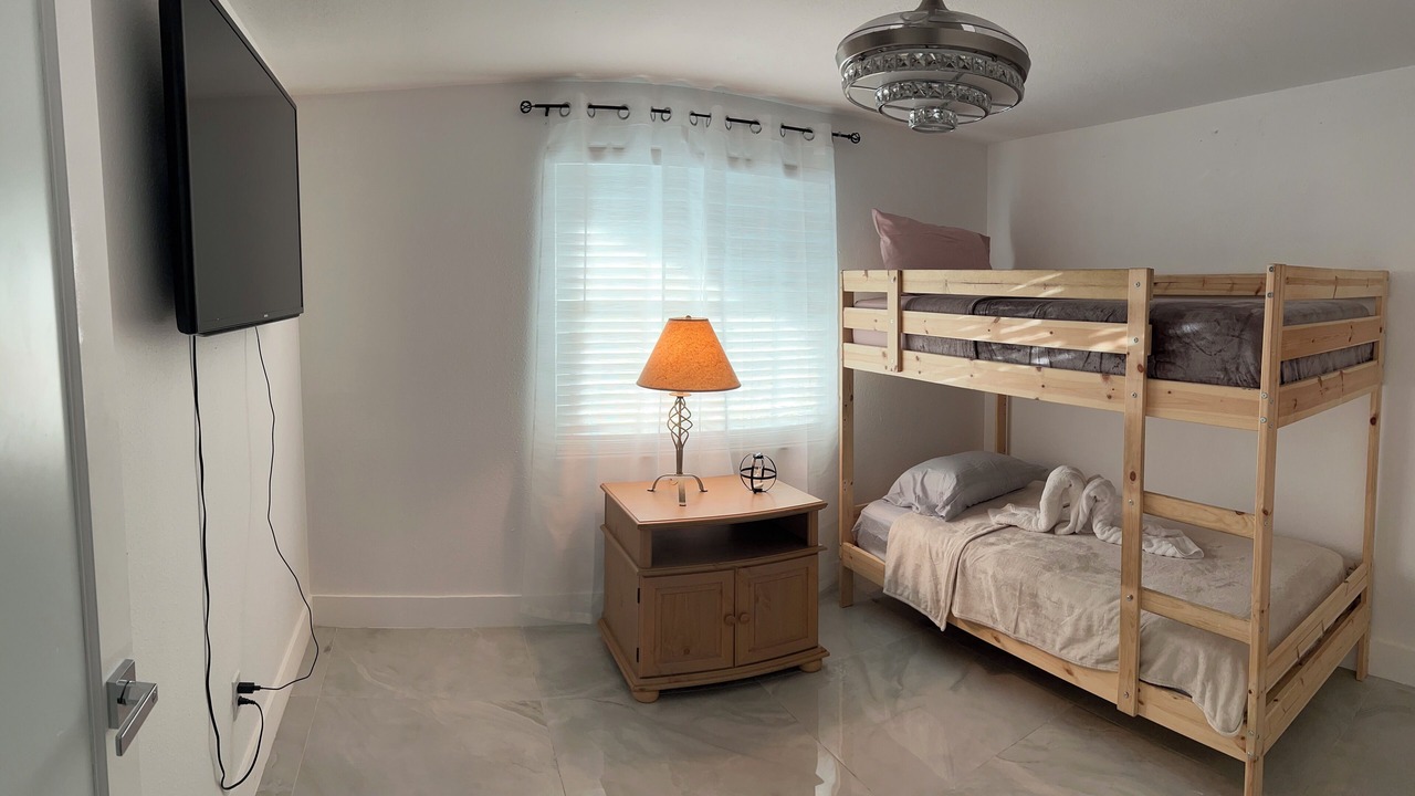 Photo of Bedroom in Timberlane Woodlake