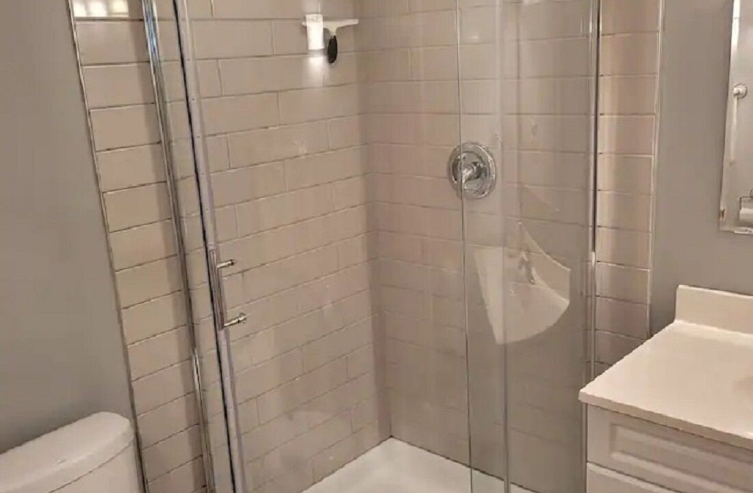 Photo of Bathroom in Ahuntsic