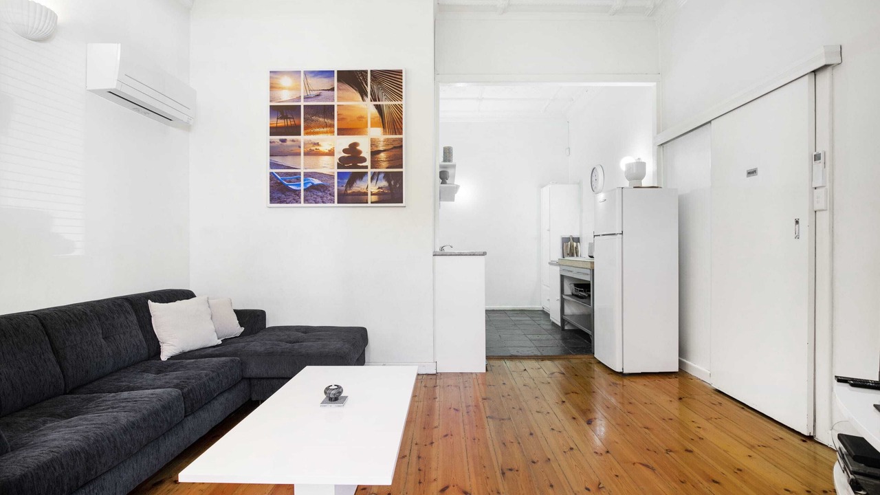 Photo of Livingroom in Glenelg