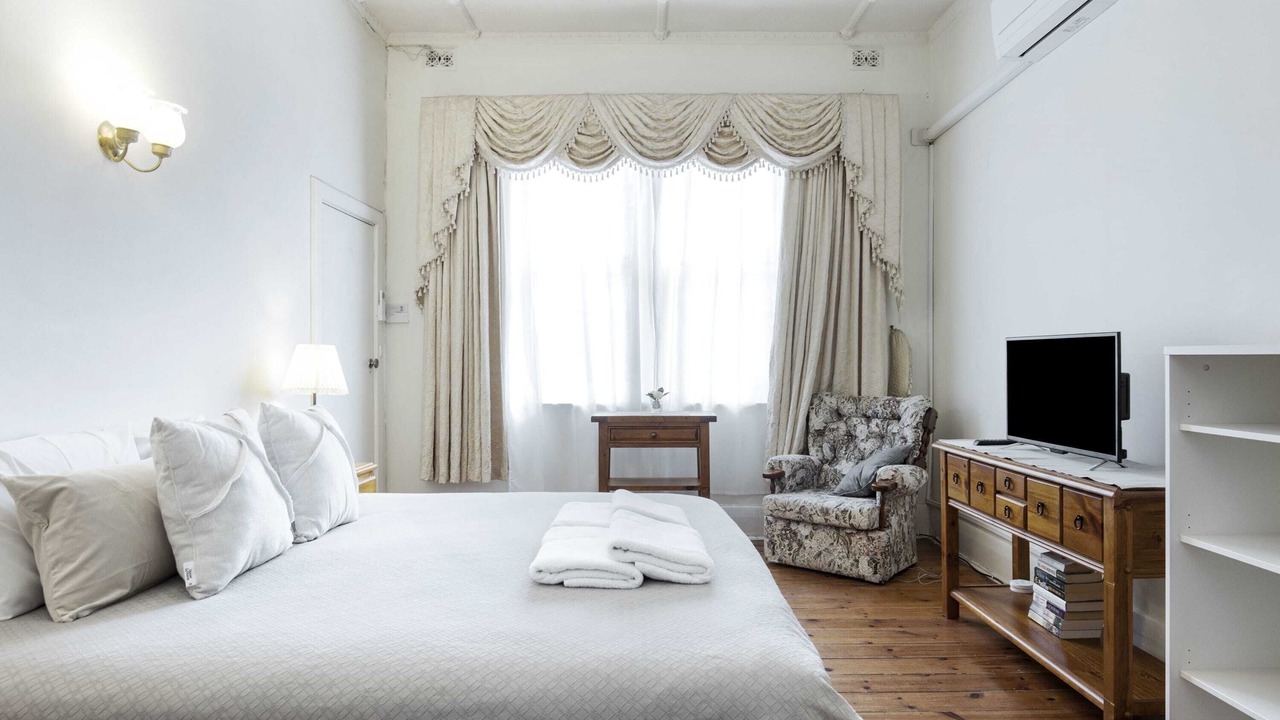 Photo of Bedroom in Glenelg