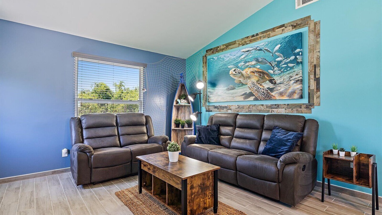 Photo of Livingroom in Englewood East