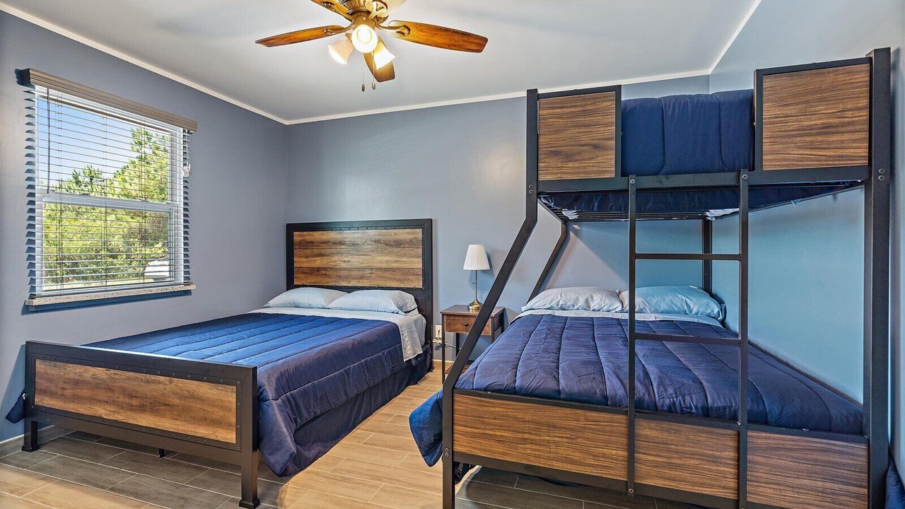 Photo of Bedroom in Englewood East