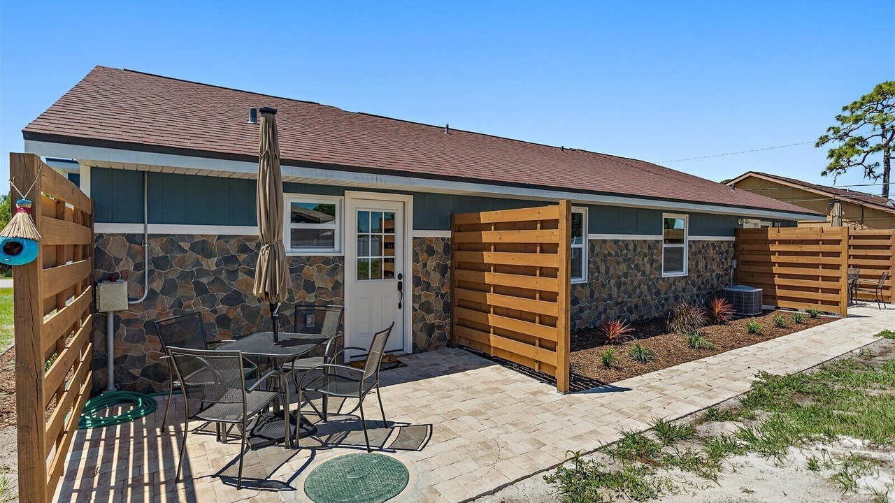 Photo of Outdoor in Englewood East