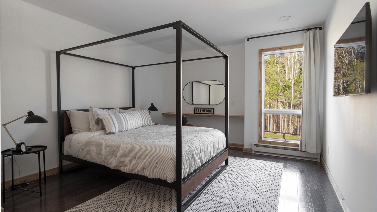 Photo of Bedroom in Delancey