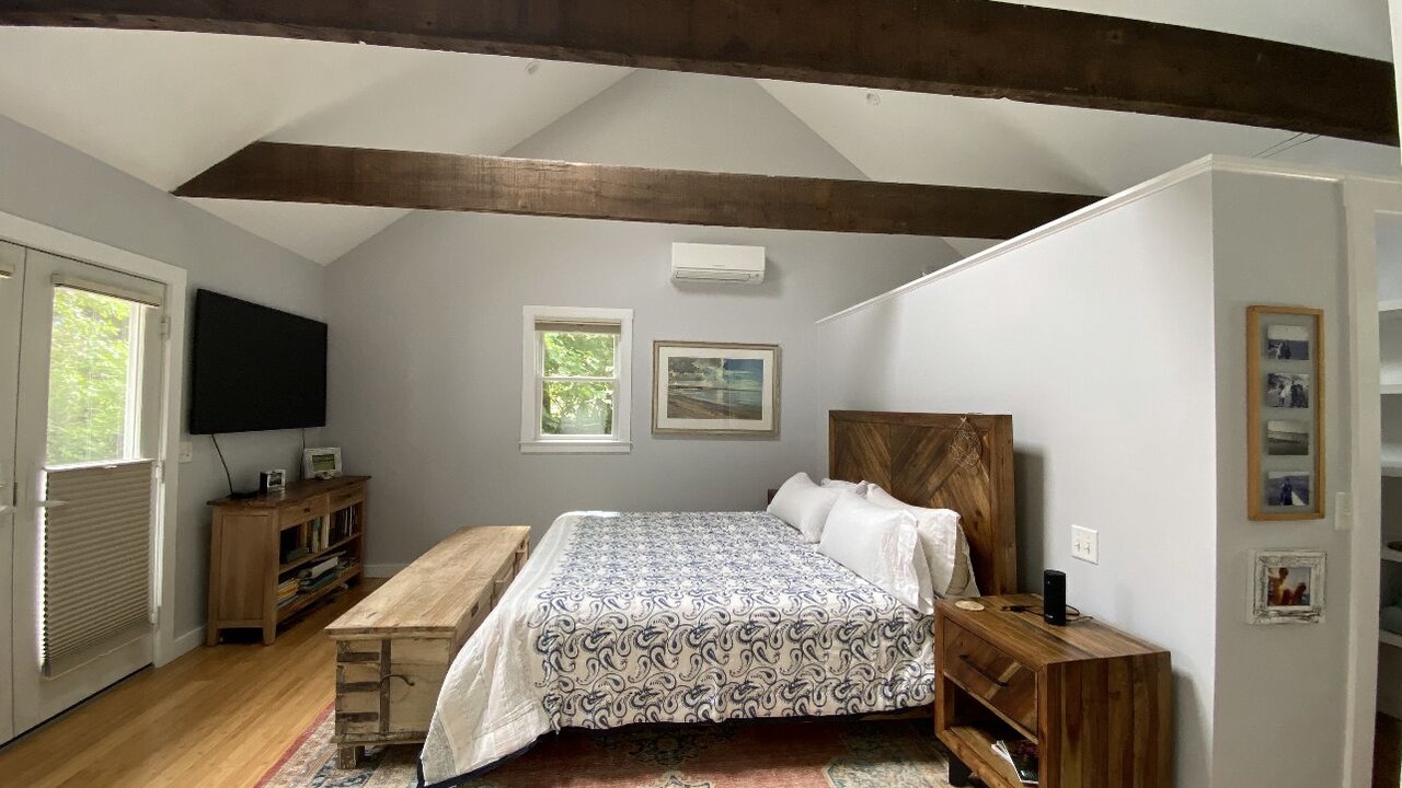 Photo of Bedroom in Lagoon Heights