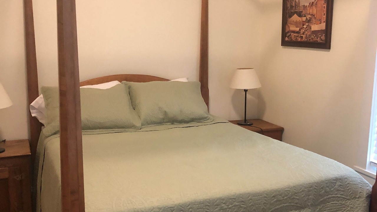 Photo of Bedroom in Butteville