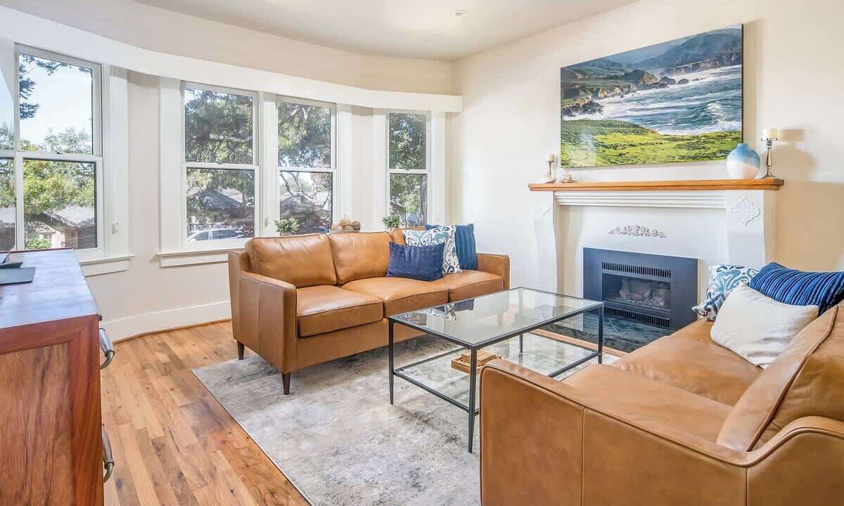 Photo of Livingroom in Golden Rectangle