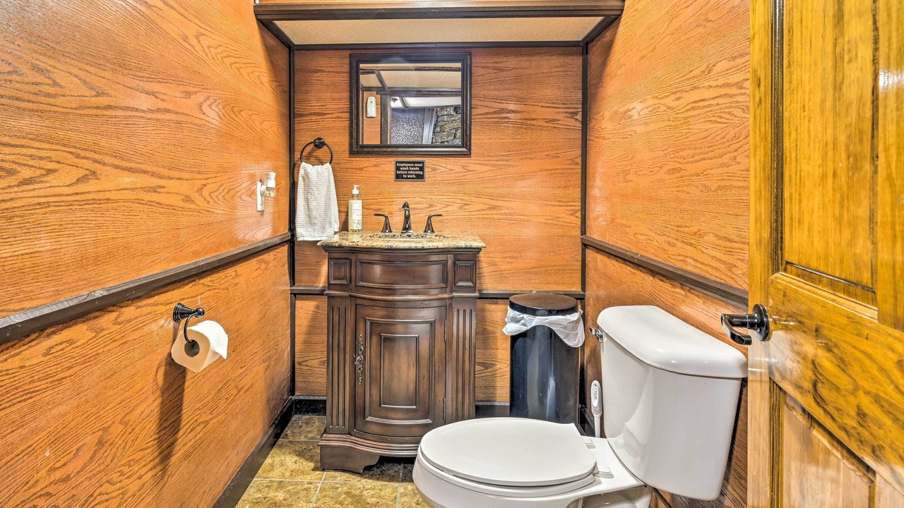 Photo of Bathroom in Lansing