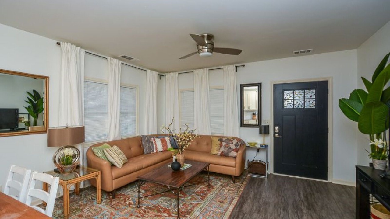 Photo of Livingroom in Peoplestown