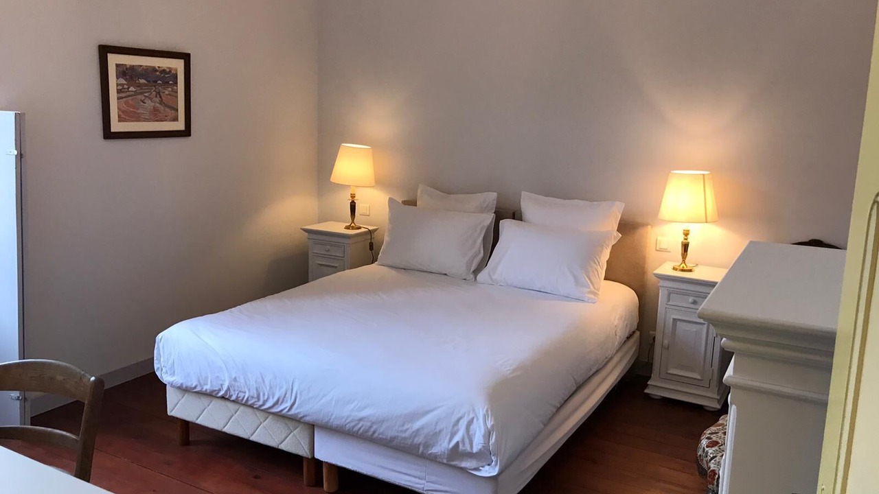 Photo of Bedroom in Lamballe