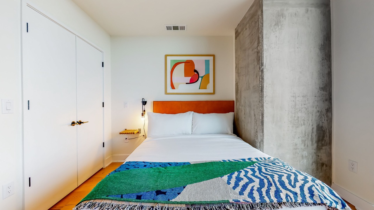 Photo of Bedroom in Rainey Street Historic District