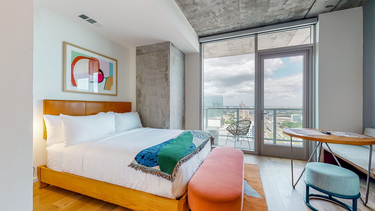 Photo of Bedroom in Rainey Street Historic District