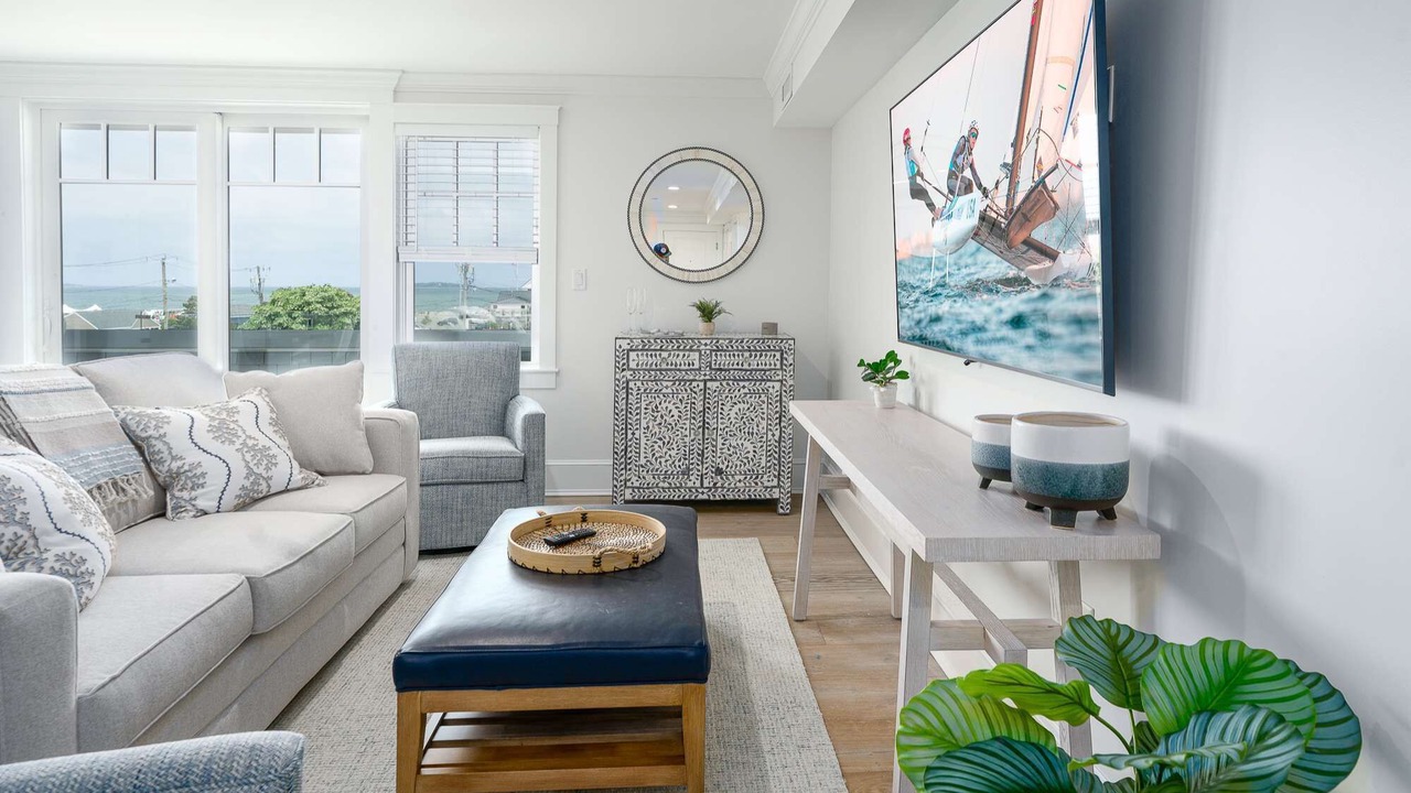 Photo of Livingroom in Plymouth Cultural District