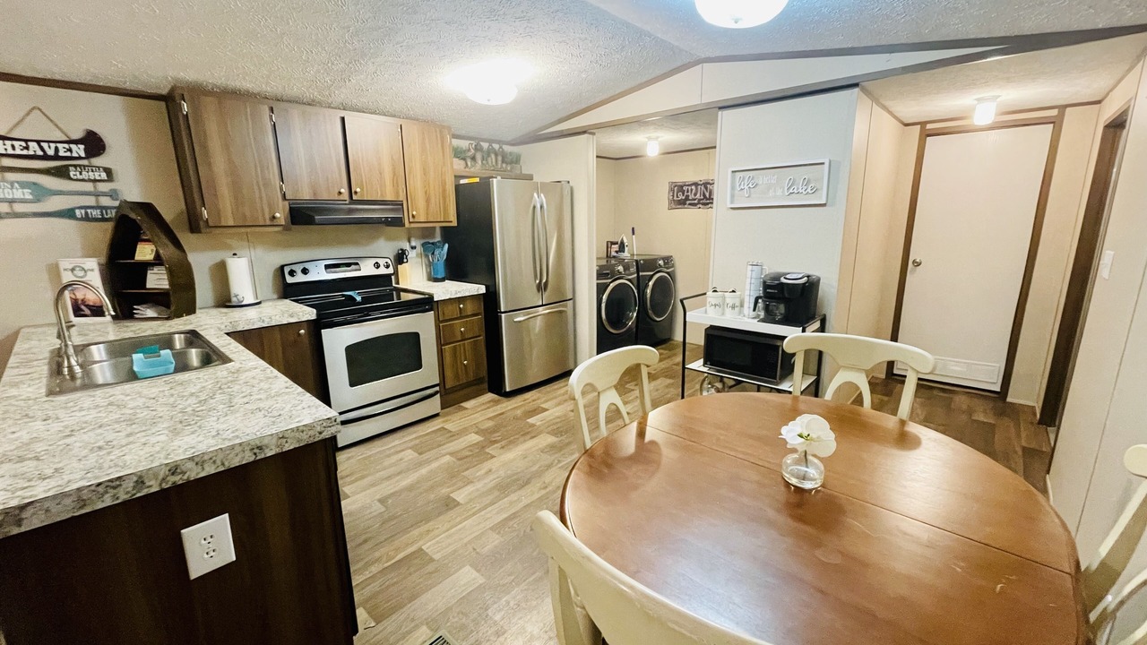 Photo of Kitchen in Pointblank