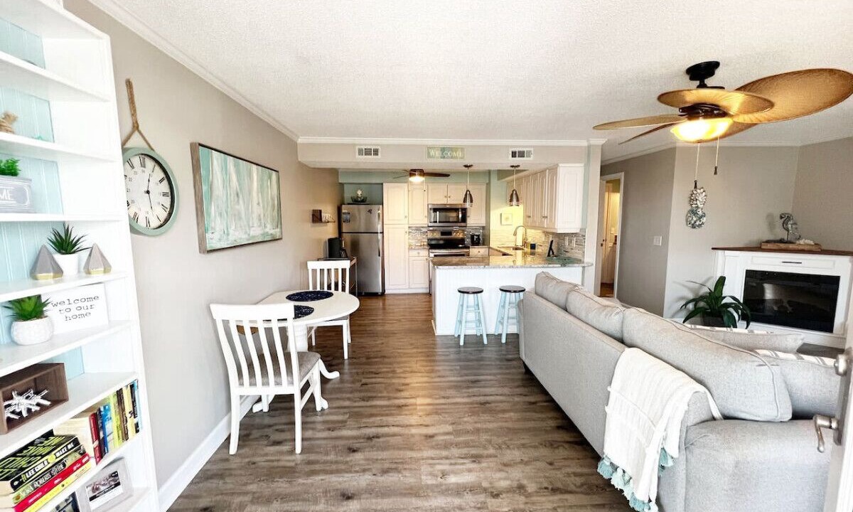 Photo of Livingroom in Ocean Isle Beach