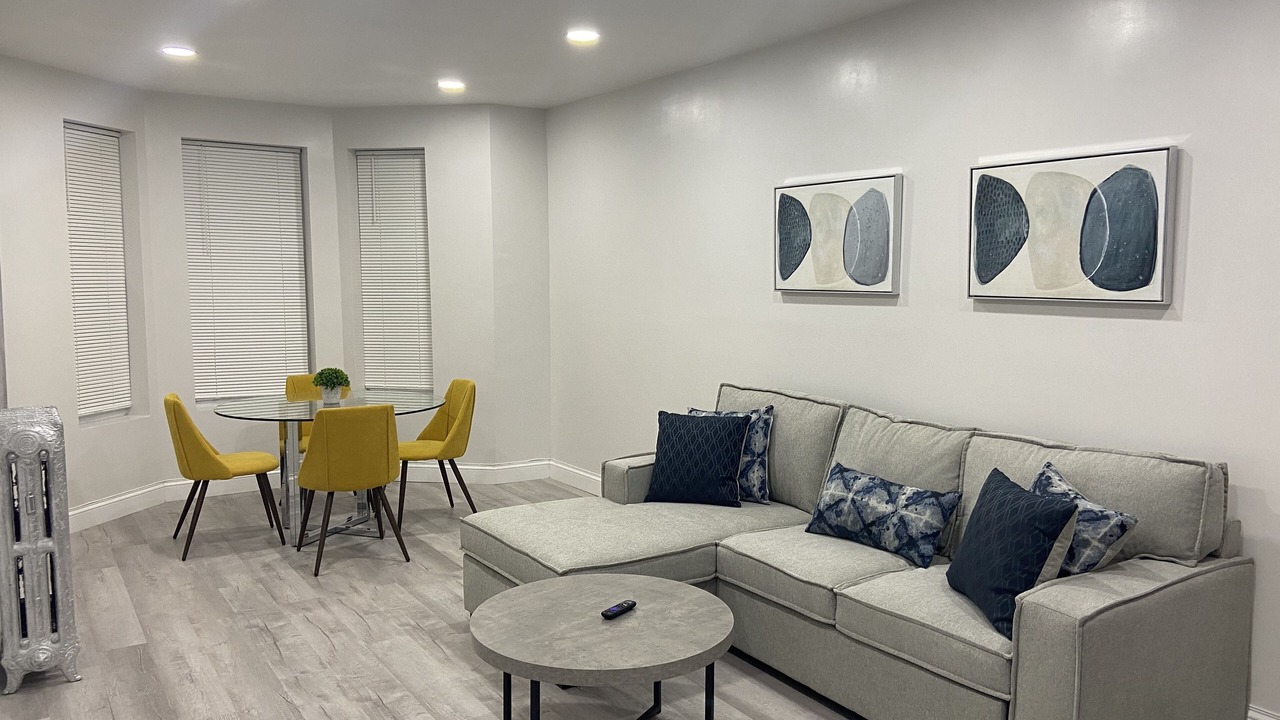 Photo of Livingroom in West Bronx