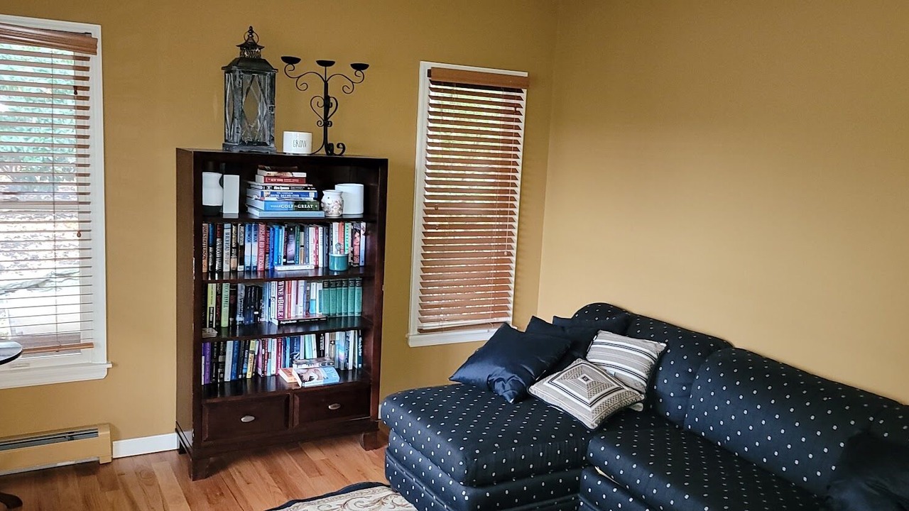 Photo of Livingroom in Riverhead