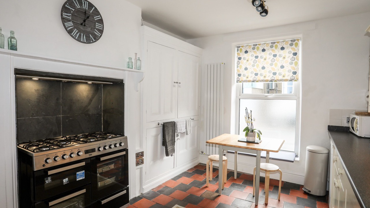 Photo of Kitchen in Criccieth