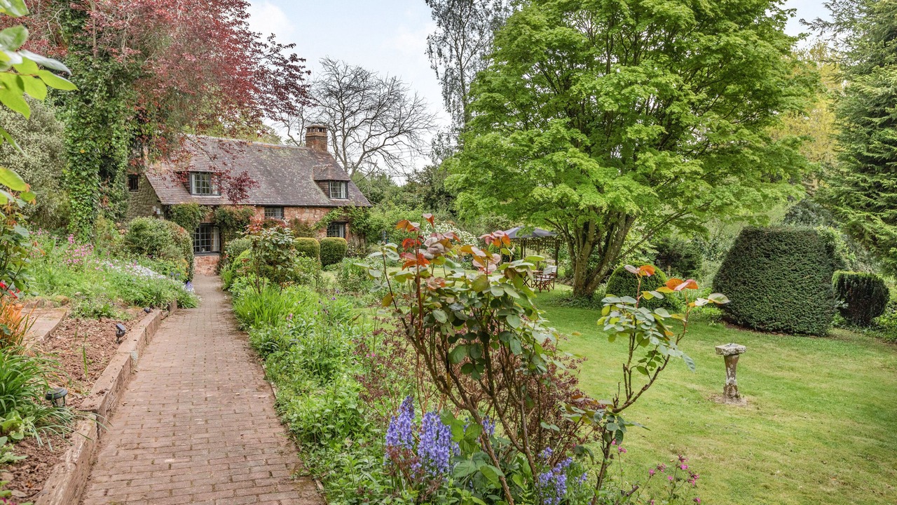 Photo of Outdoor in Old Cleeve