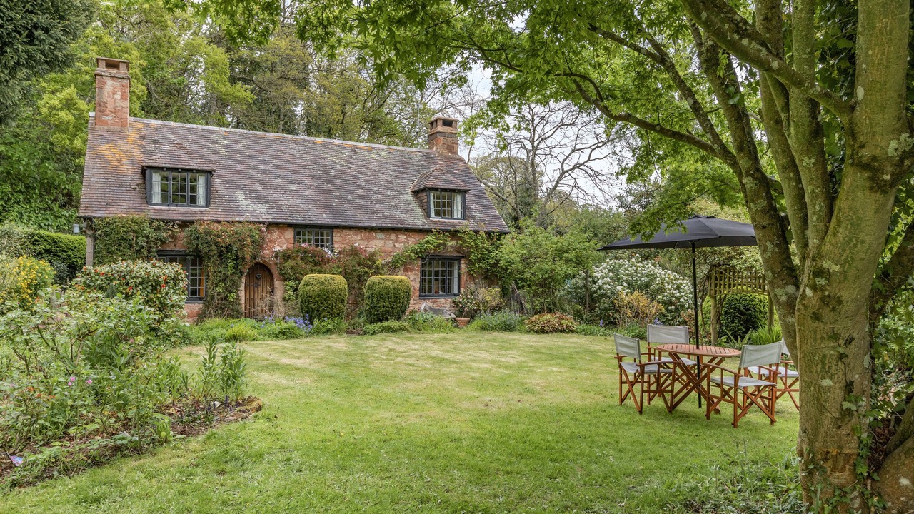 Photo of Outdoor in Old Cleeve