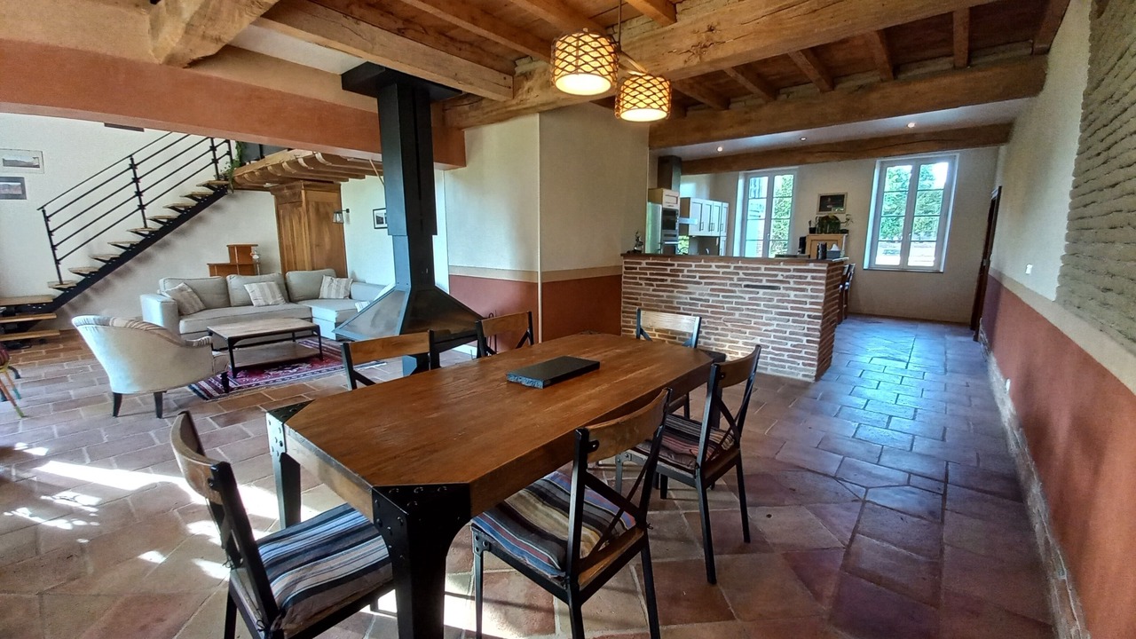 Photo of Others in Azas