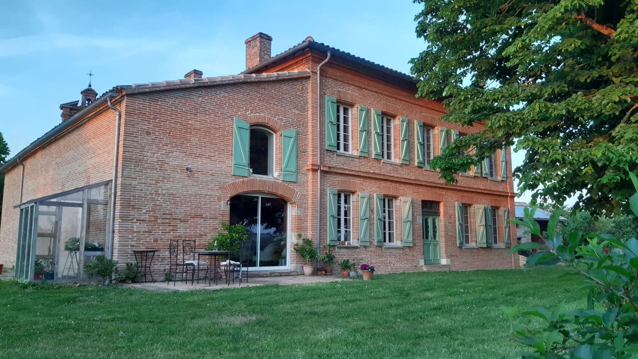 Photo of Outdoor in Azas