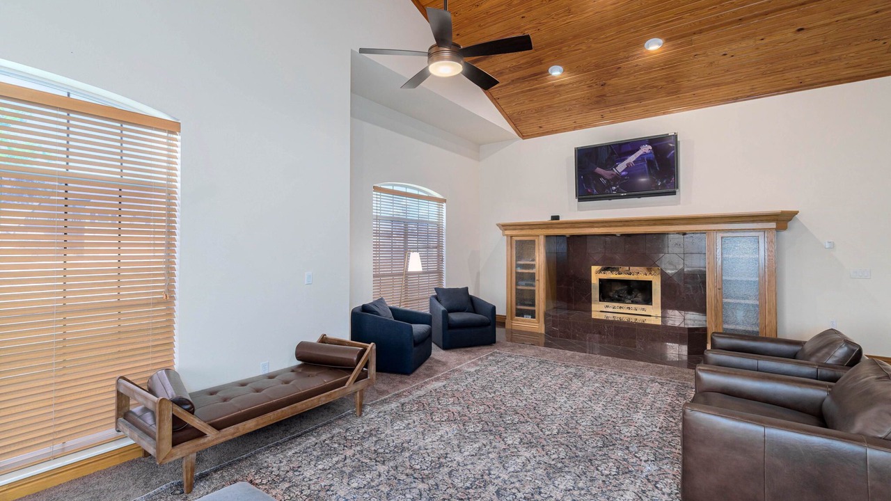 Photo of Livingroom in Kingston