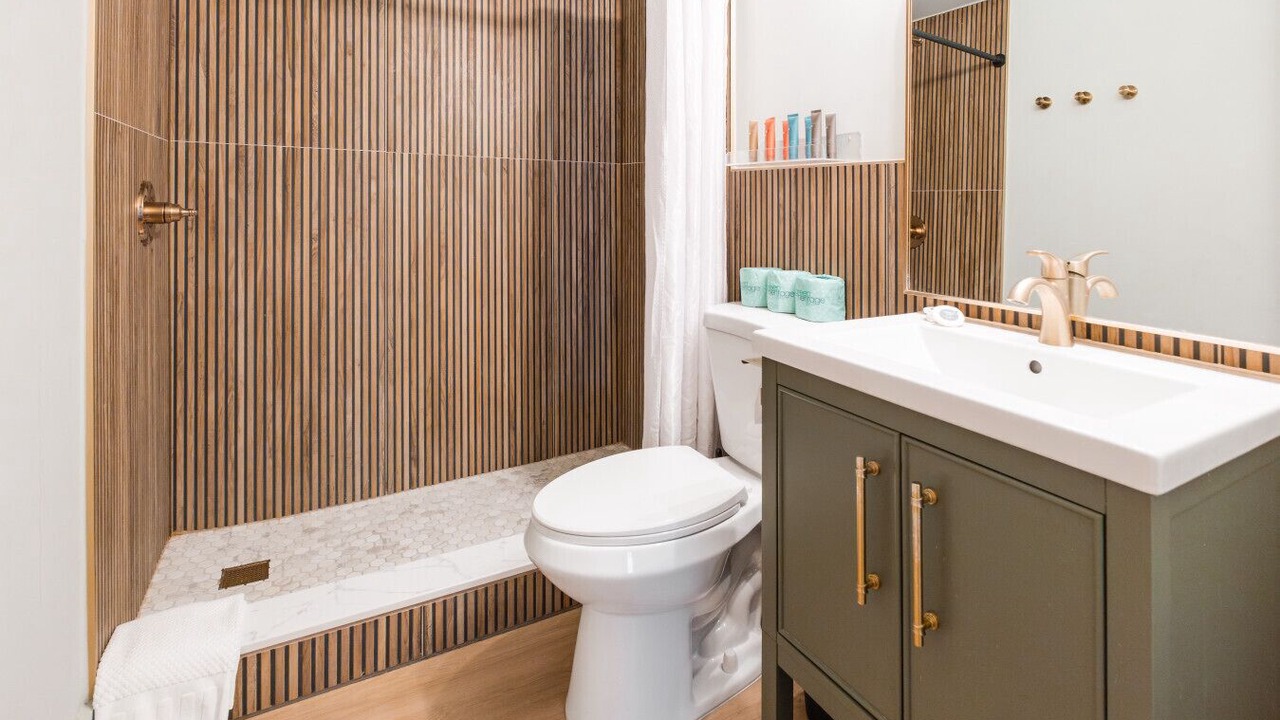 Photo of Bathroom in Bay Esplanade