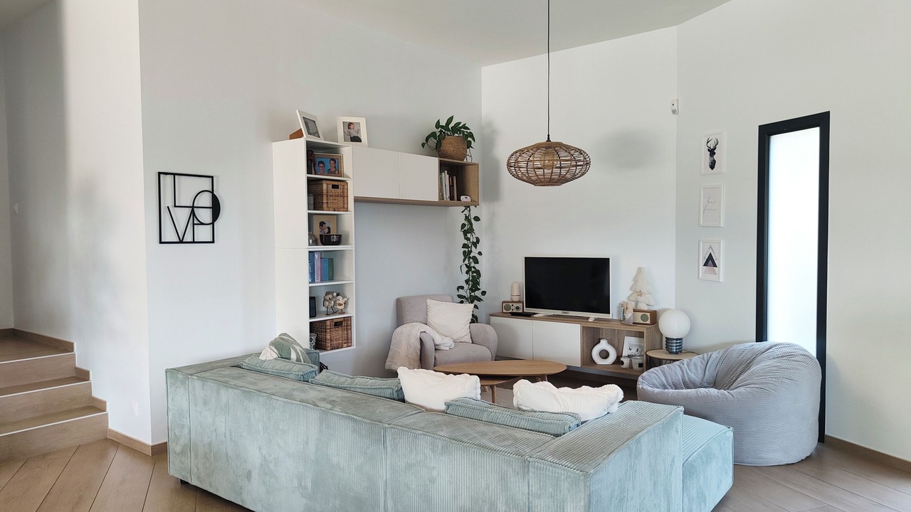 Photo of Livingroom in Cournonsec