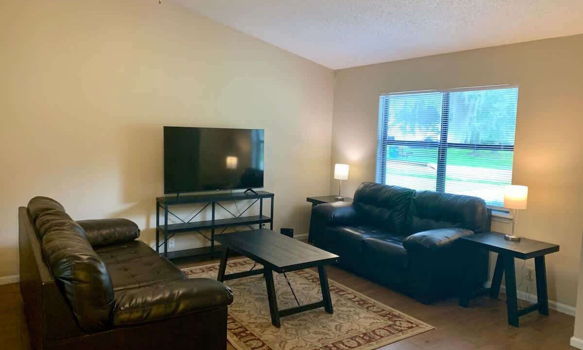 Photo of Livingroom in St. Marys