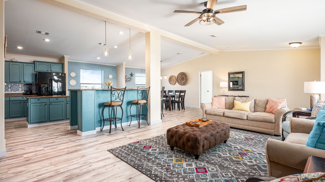 Photo of Bedroom in Crystal Beach