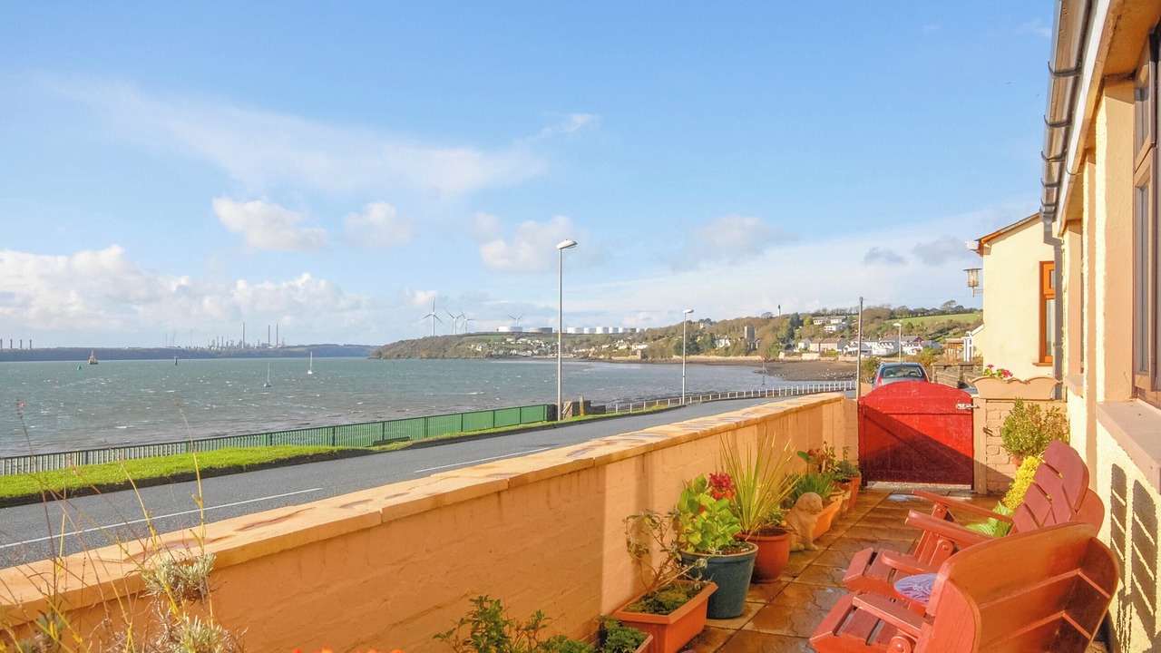 Photo of Others in Neyland