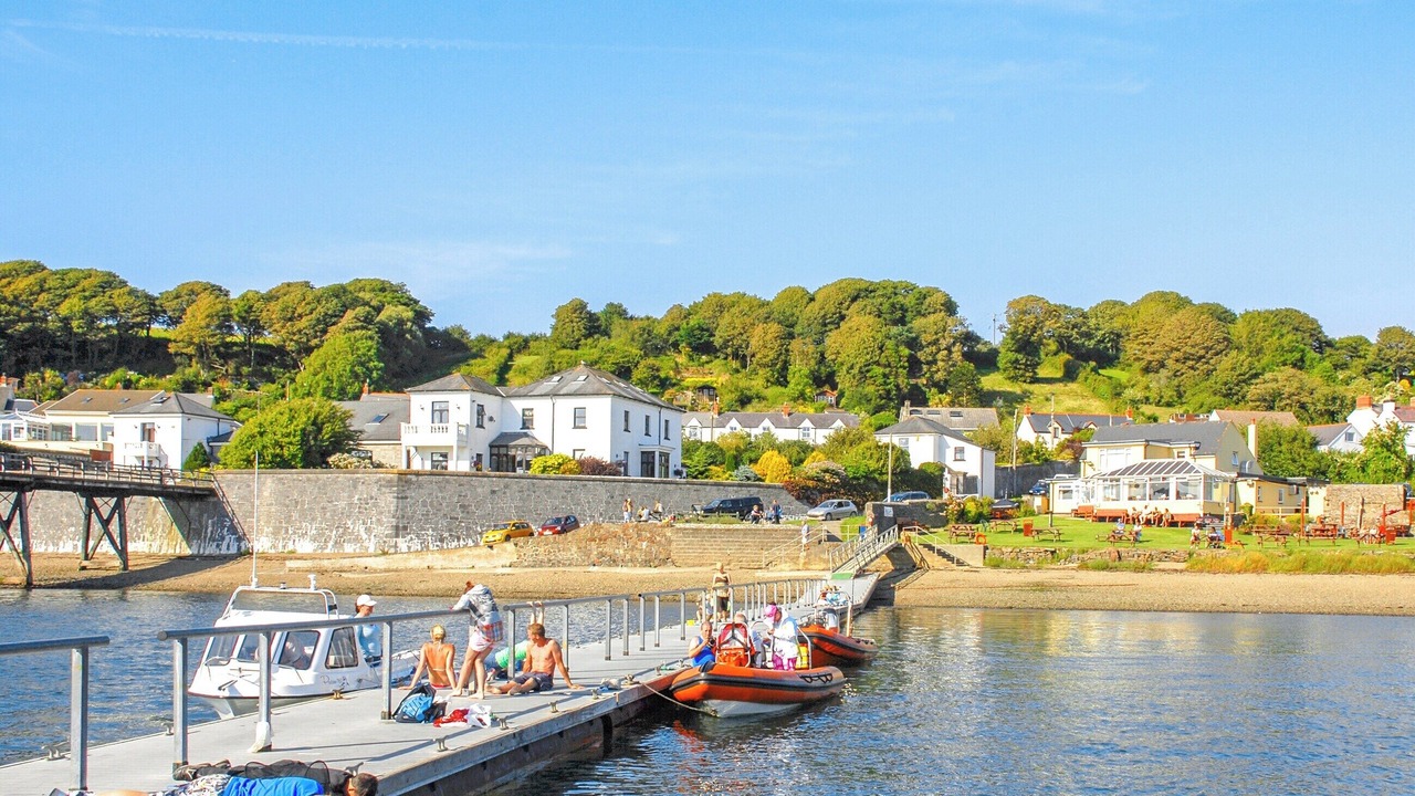 Photo of Others in Neyland