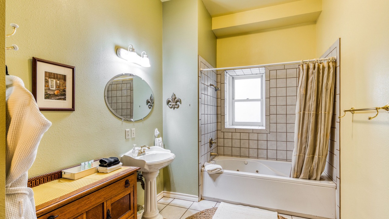 Photo of Bathroom in Arsenal
