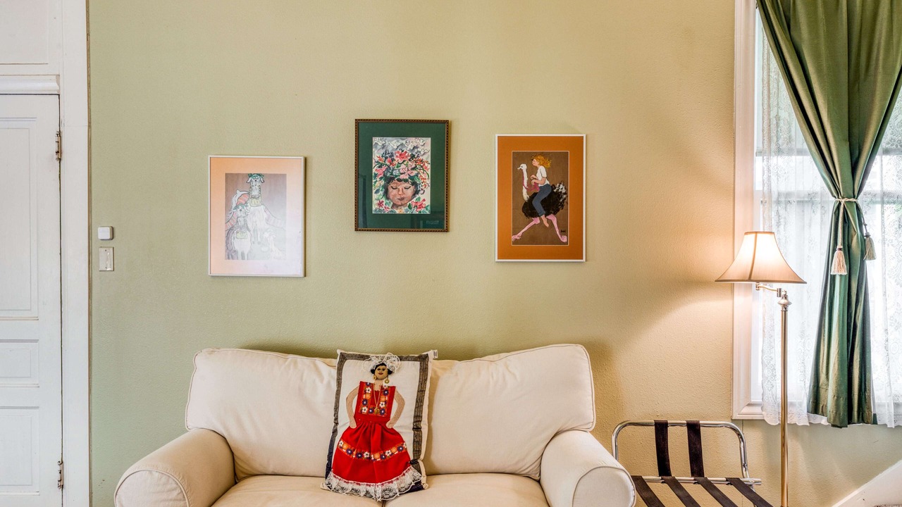 Photo of Livingroom in Arsenal