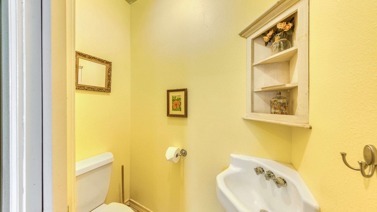 Photo of Bathroom in Arsenal