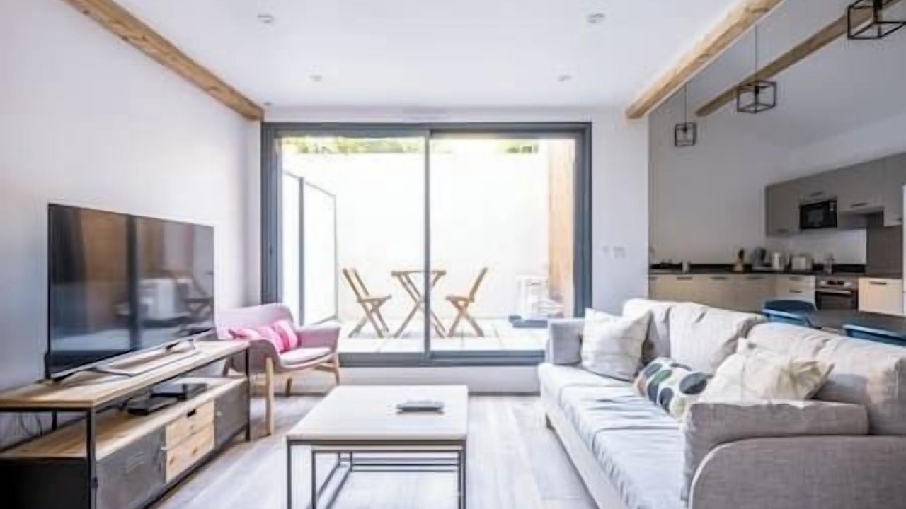 Photo of Livingroom in Centre Ville