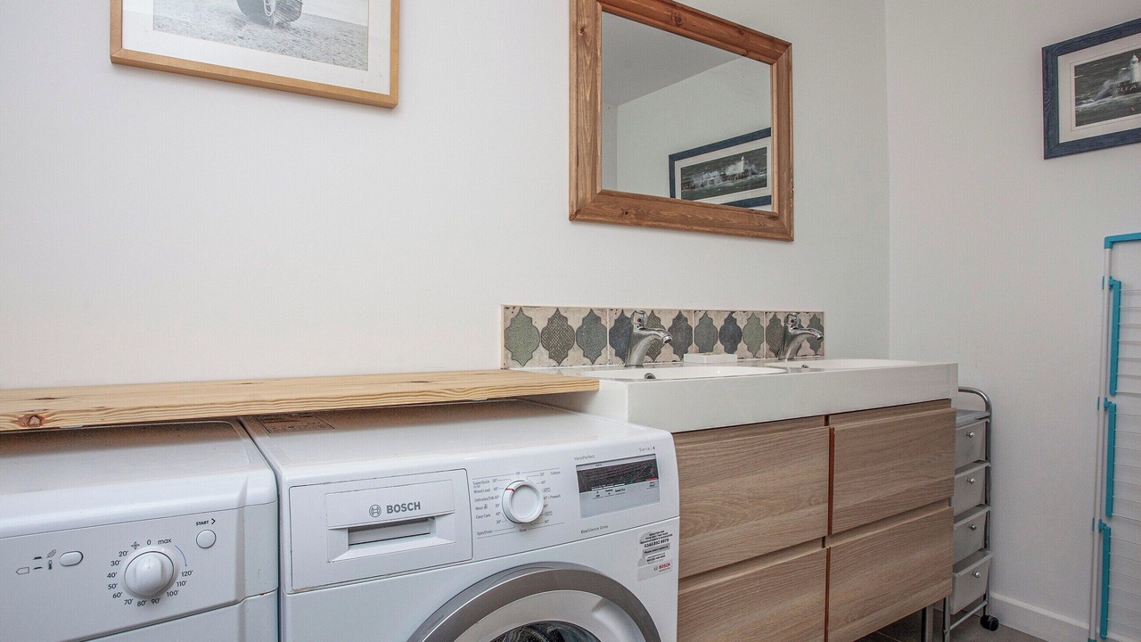 Photo of Bathroom in Galmpton