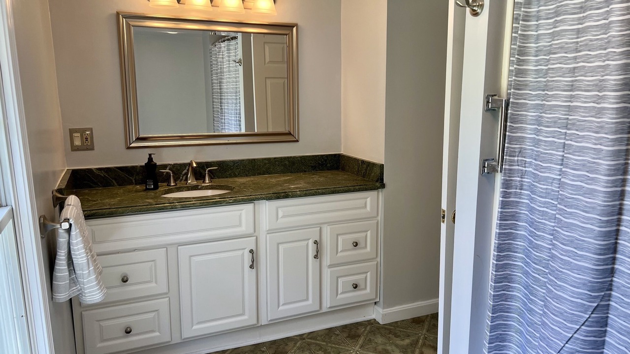 Photo of Bathroom in York Harbor