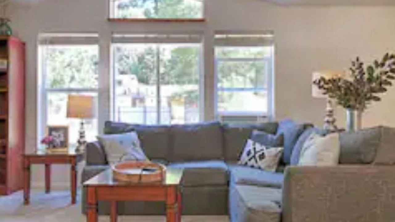 Photo of Livingroom in Willow Creek