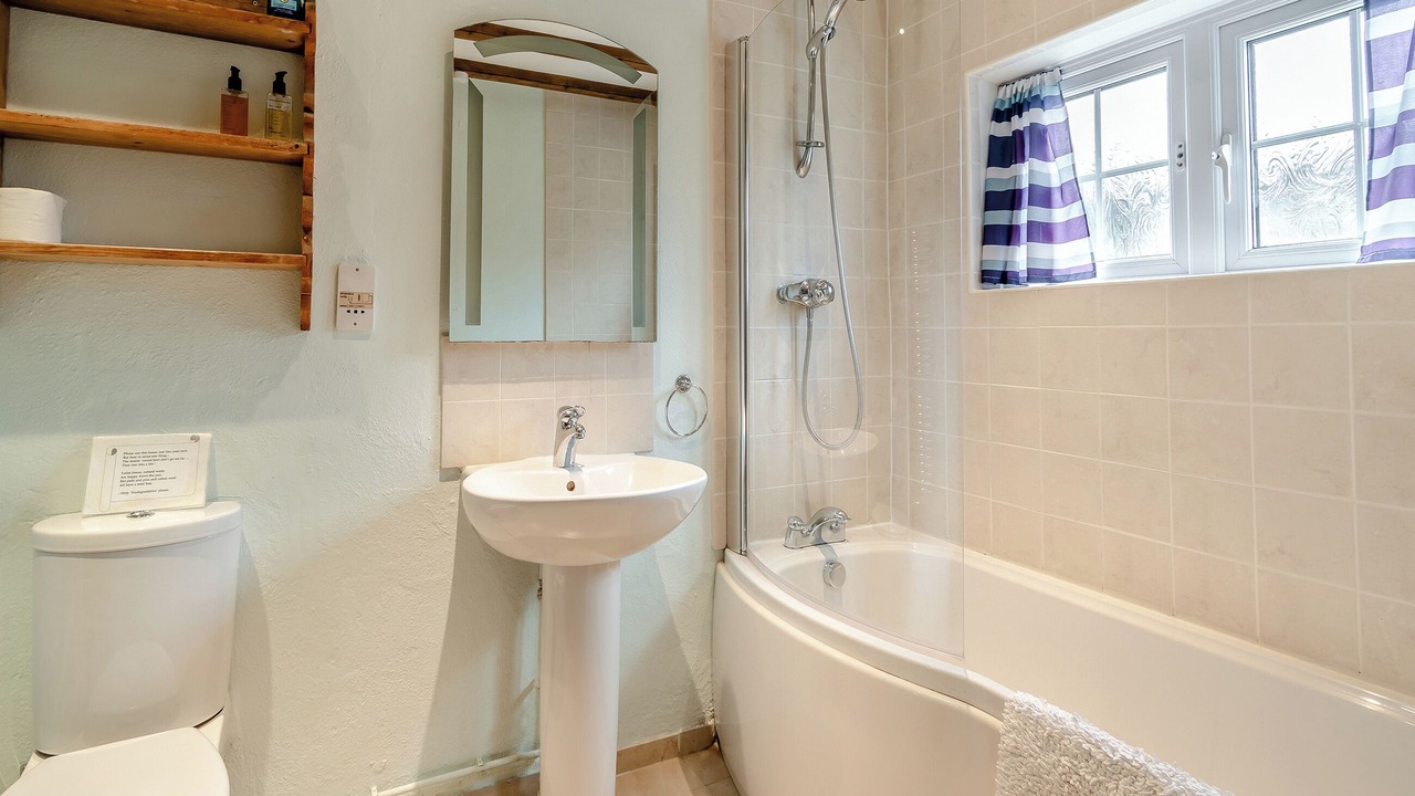 Photo of Bathroom in St Brides