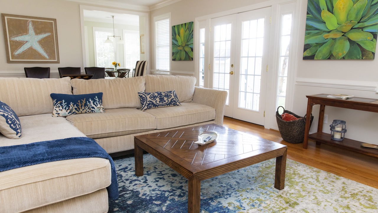 Photo of Livingroom in Gloucester Point