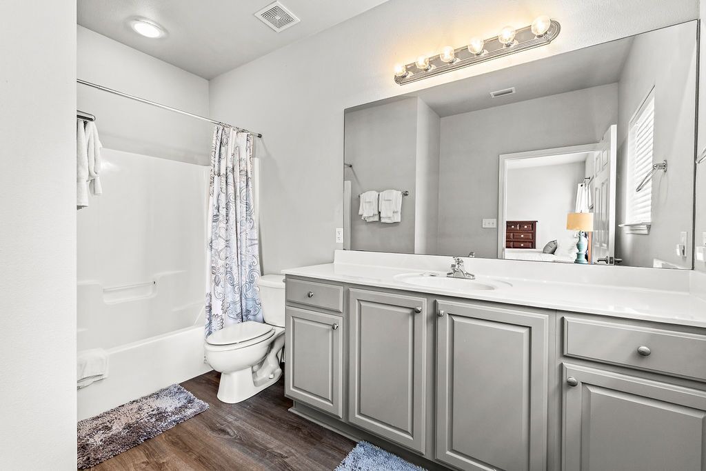 Photo of Bathroom in Orange Beach